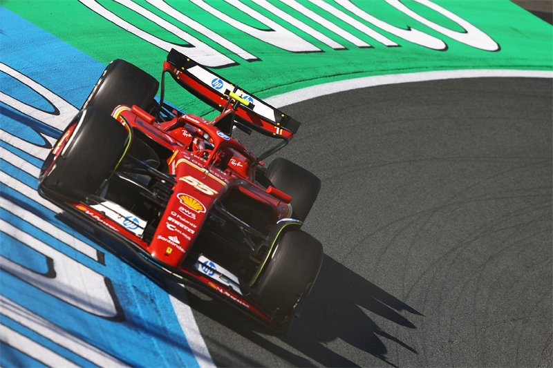 4.People can't help but ask what exactly has the Ferrari F1 team done in the past half a year.